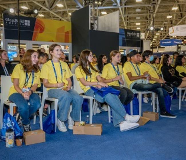 Students Visit GlassBuild America to Experience Career Opportunities in the the Glass, Window and Door Industries